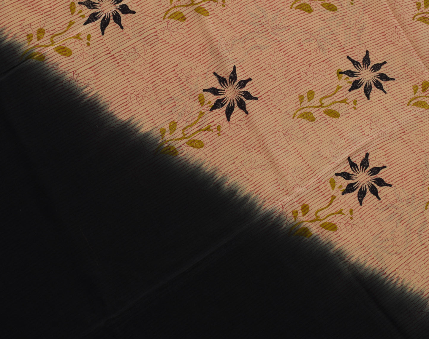 Sushila Vintage Indian Saree 100% Pure Crepe Silk Printed Floral Soft Fabric