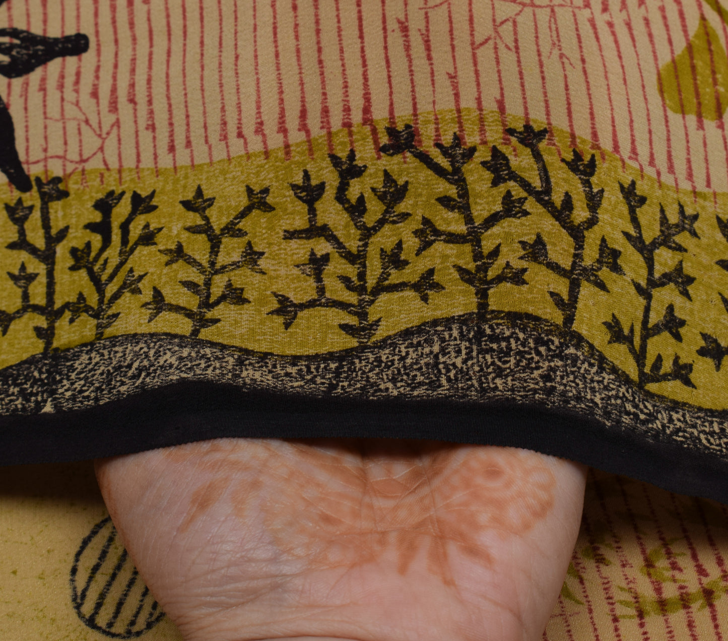 Sushila Vintage Indian Saree 100% Pure Crepe Silk Printed Floral Soft Fabric