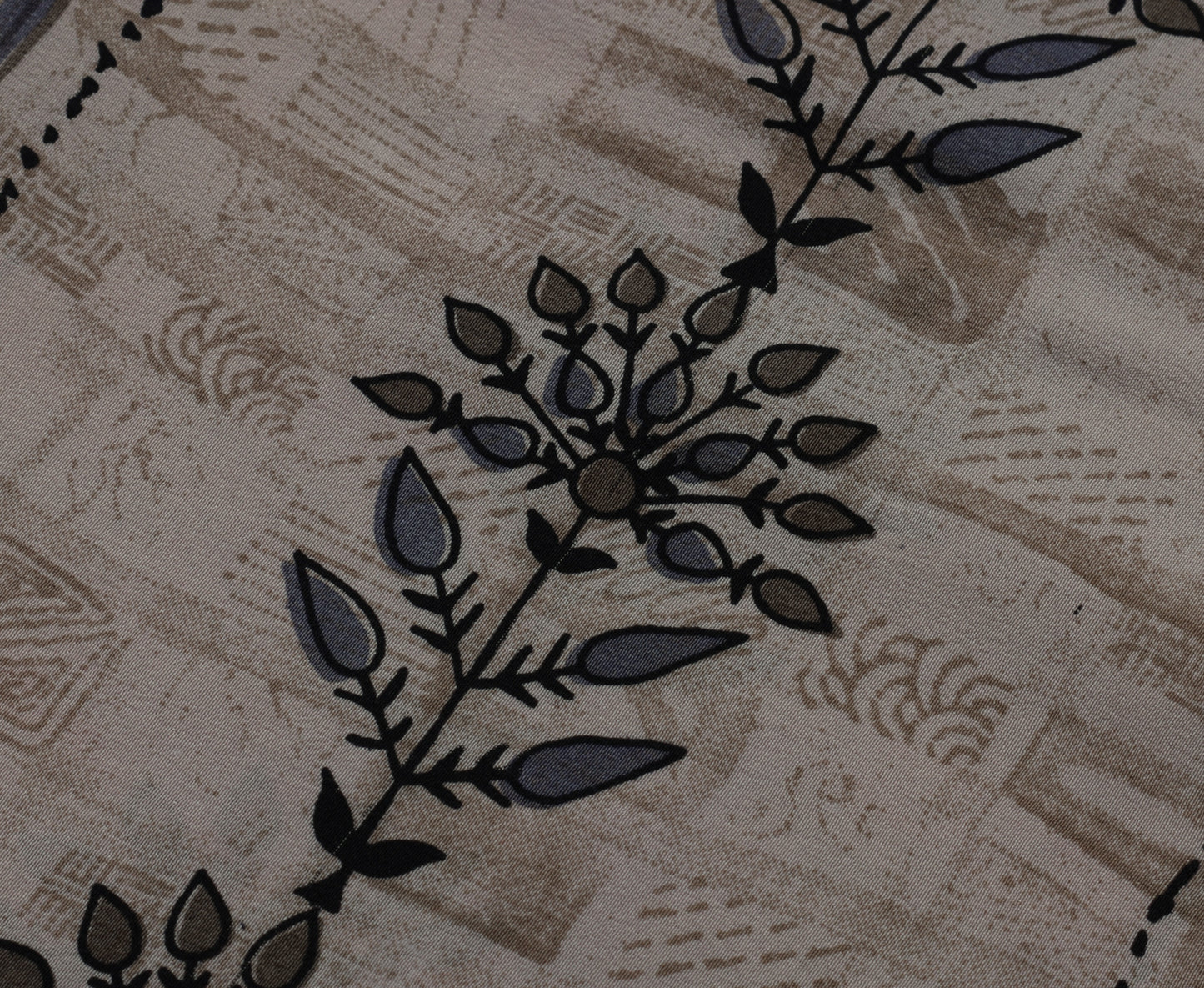 Sushila Vintage Indian Saree 100% Pure Crepe Silk Printed Floral Soft Fabric