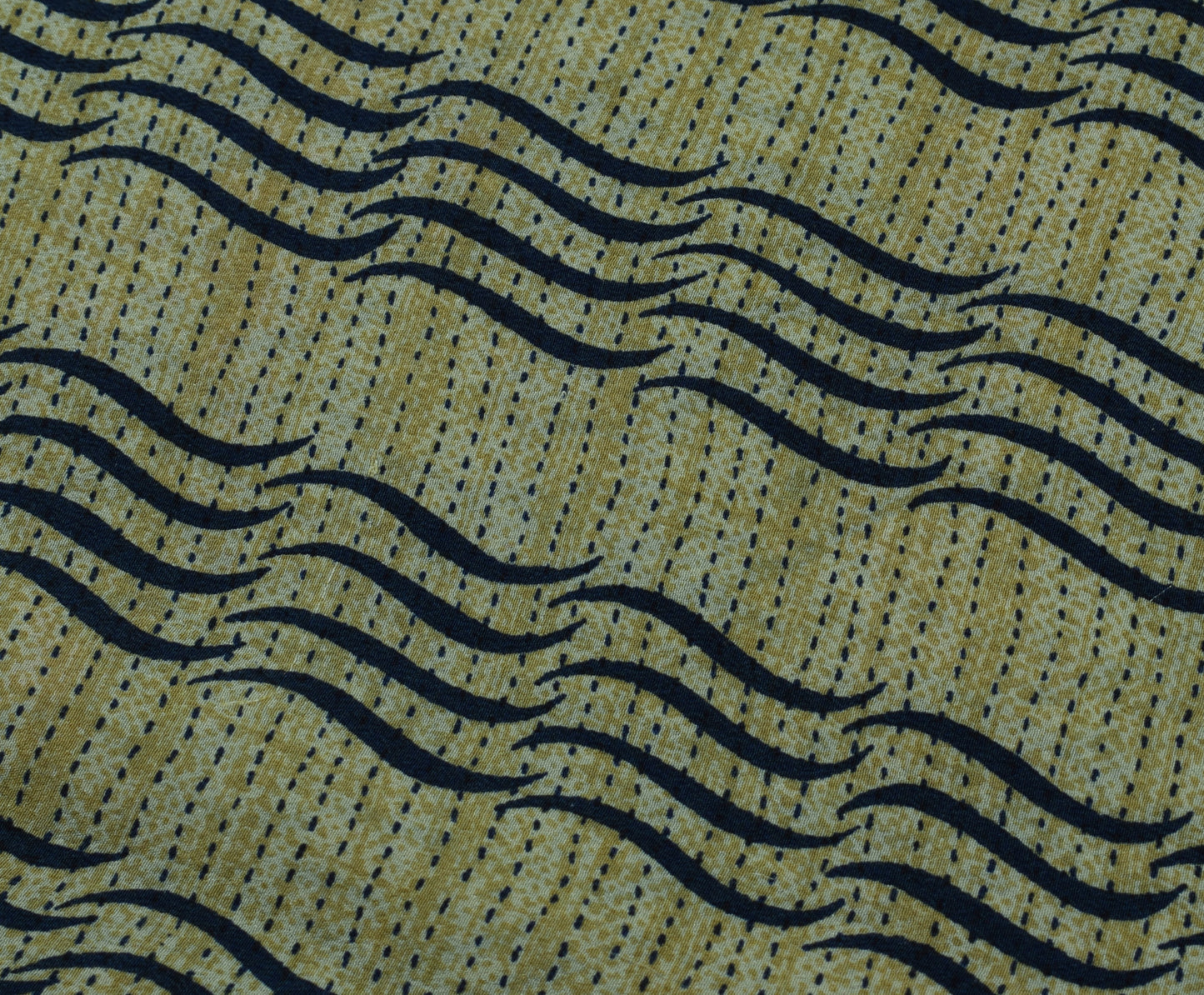 Sushila Vintage Green Saree 100% Pure Crepe Silk Printed 5 Yard  Soft Fabric