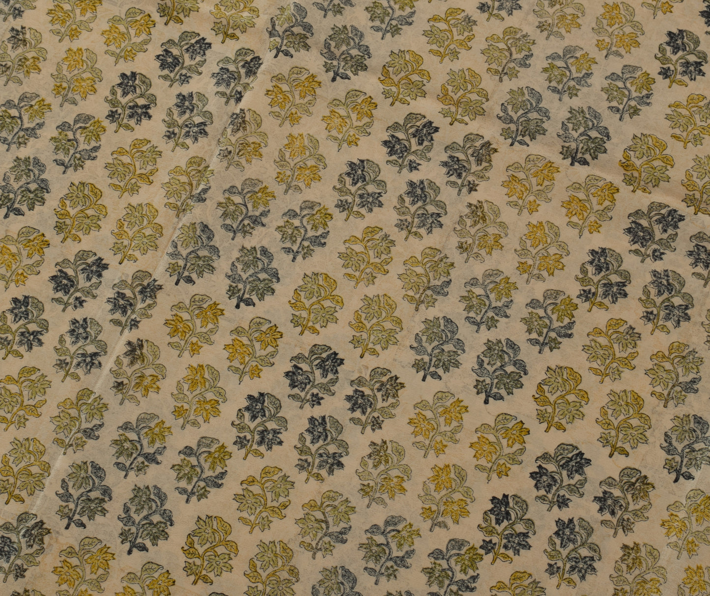 Sushila Vintage Cream Saree 100% Pure Crepe Silk Printed Floral Soft Fabric