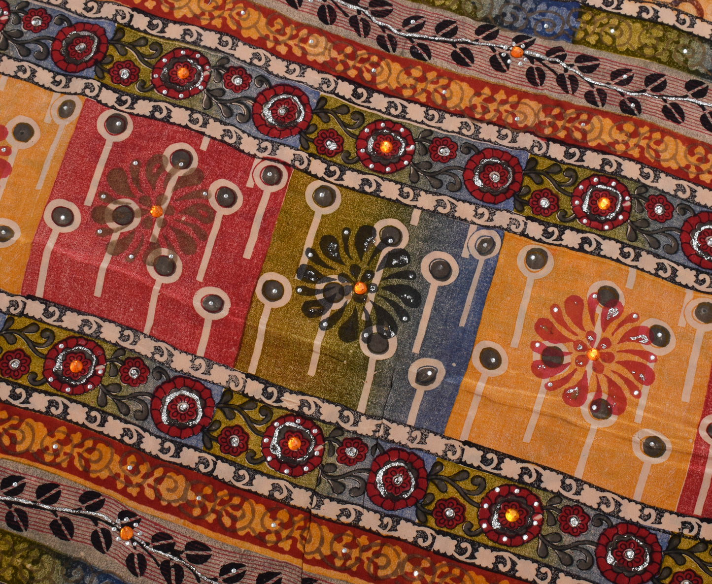 Sushila Vintage Indian Saree 100% Pure Crepe Silk Printed Floral Soft Fabric