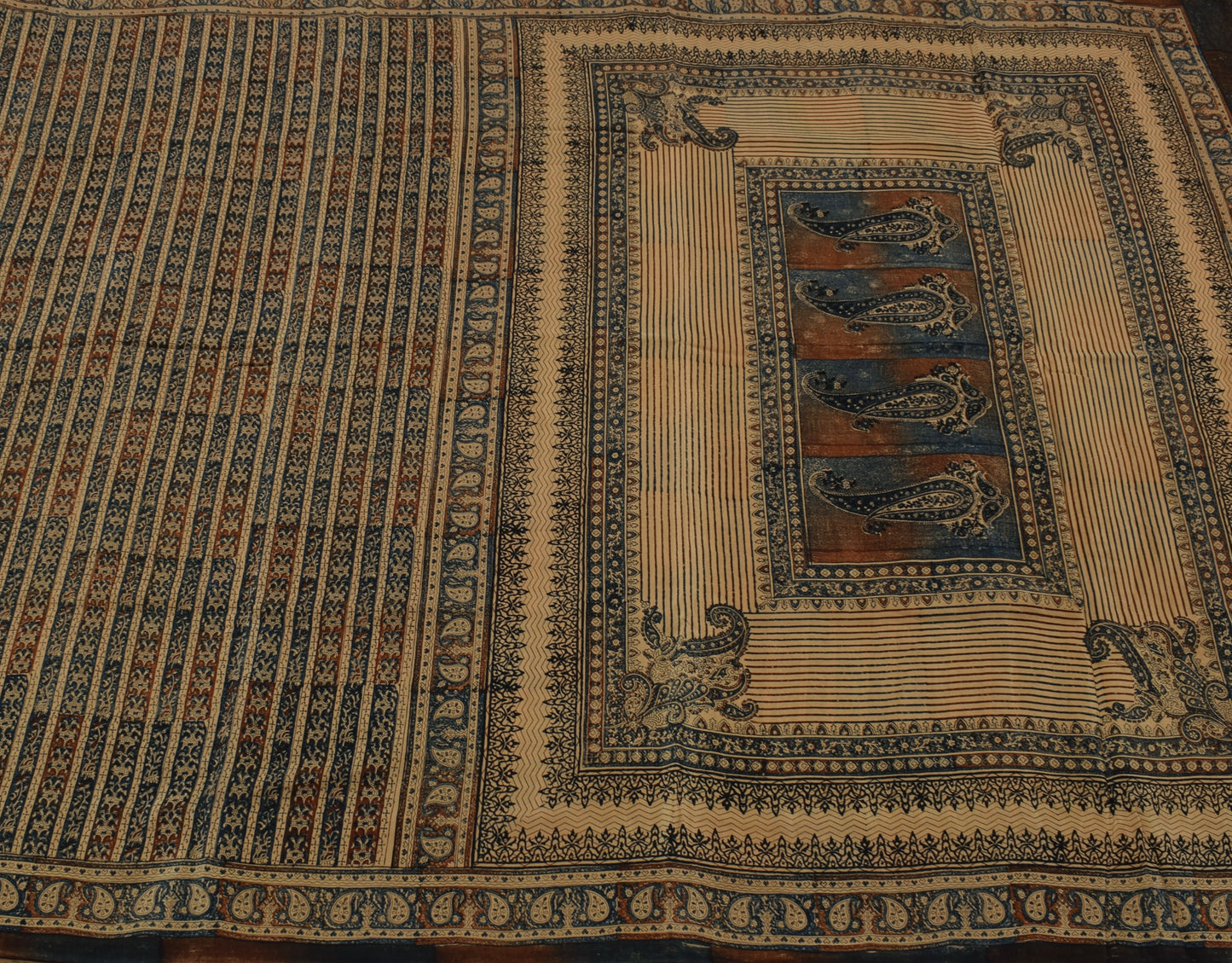 Sushila Vintage Indian Saree 100% Pure Crepe Silk Printed Floral Soft Fabric