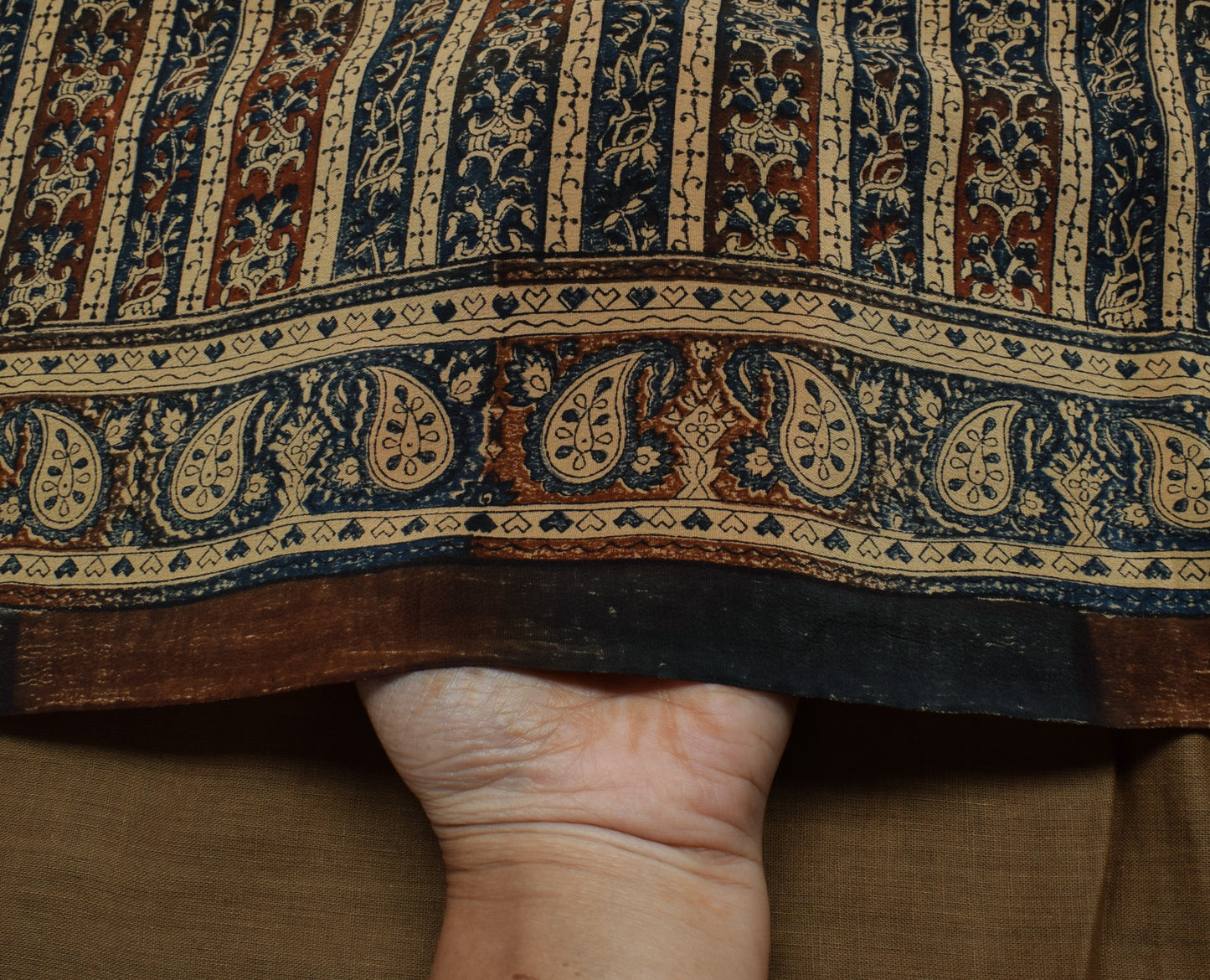 Sushila Vintage Indian Saree 100% Pure Crepe Silk Printed Floral Soft Fabric