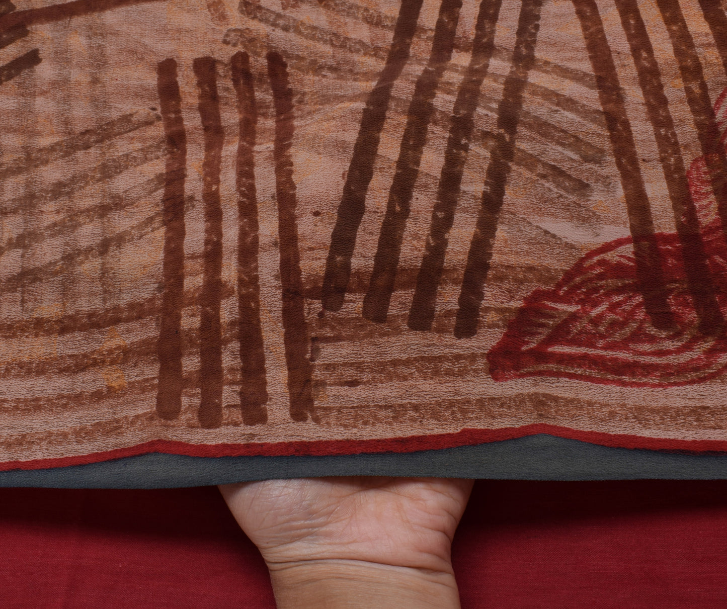 Sushila Vintage Indian Saree 100% Pure Crepe Silk Printed 5 Yard Soft Fabric