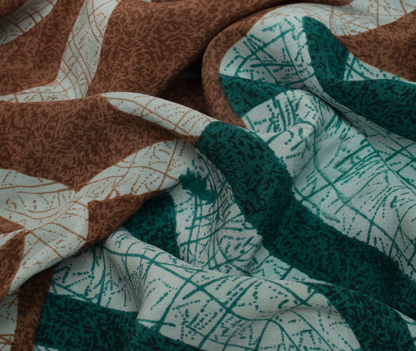 Sushila Vintage Indian Saree 100% Pure Crepe Silk Printed Soft Craft 5 YD Fabric