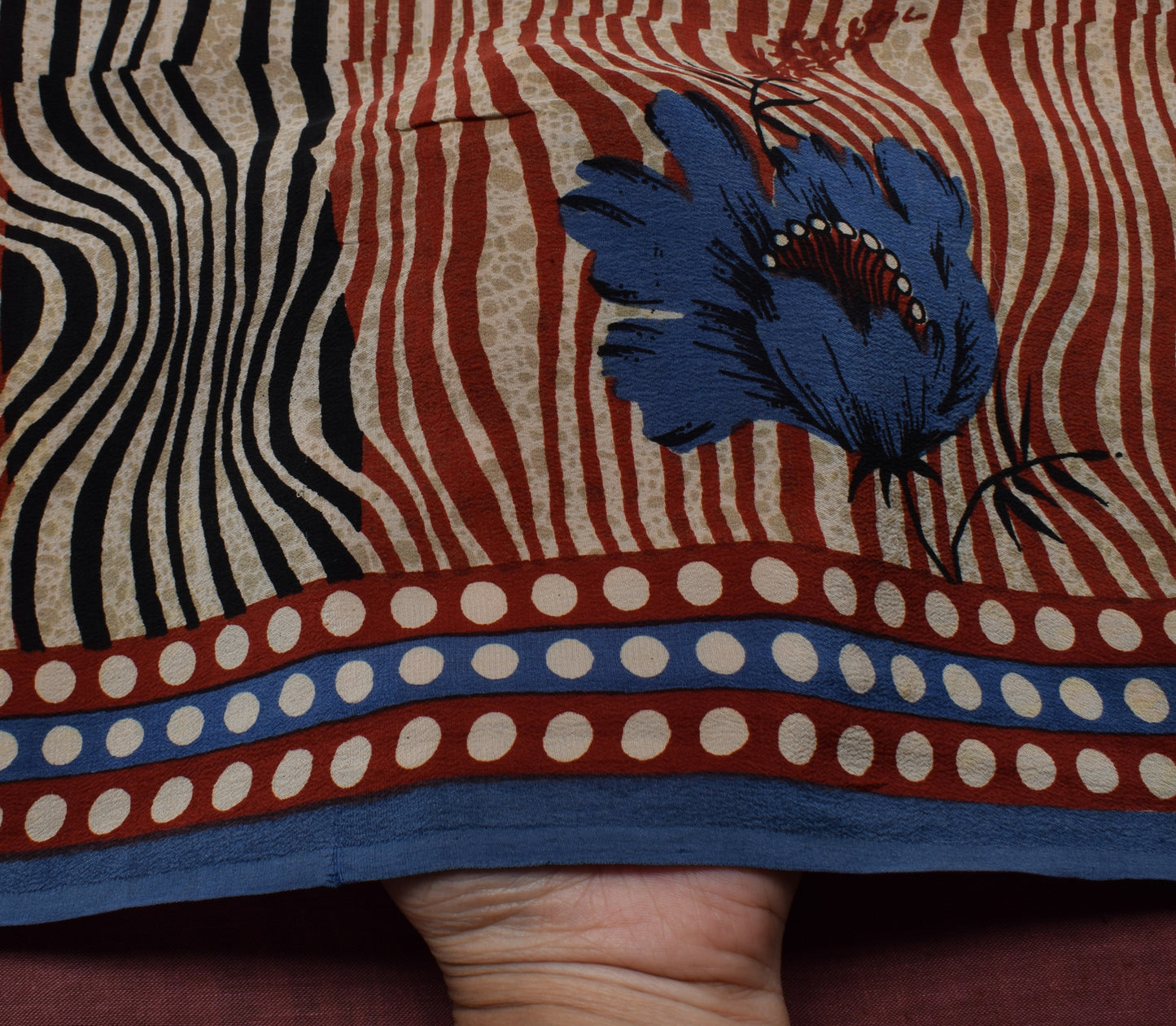 Sushila Vintage Cream Saree 100% Pure Crepe Silk Printed Floral Soft Fabric