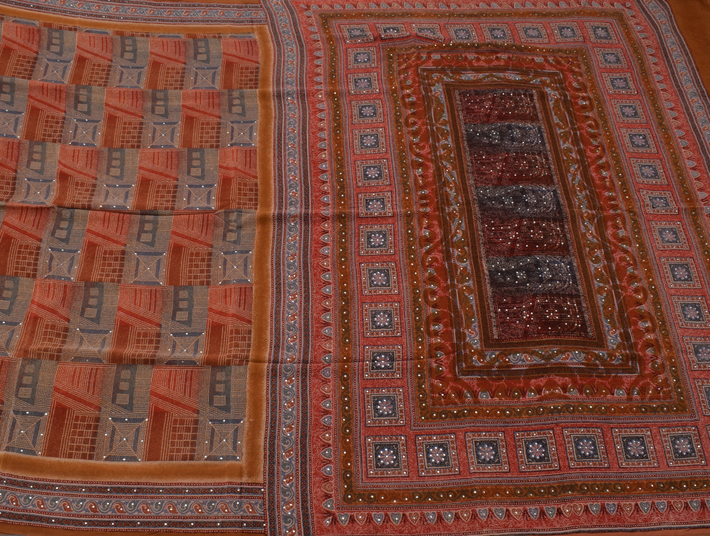 Sushila Vintage Indian Saree 100% Pure Crepe Silk Printed 5 Yard Soft Fabric