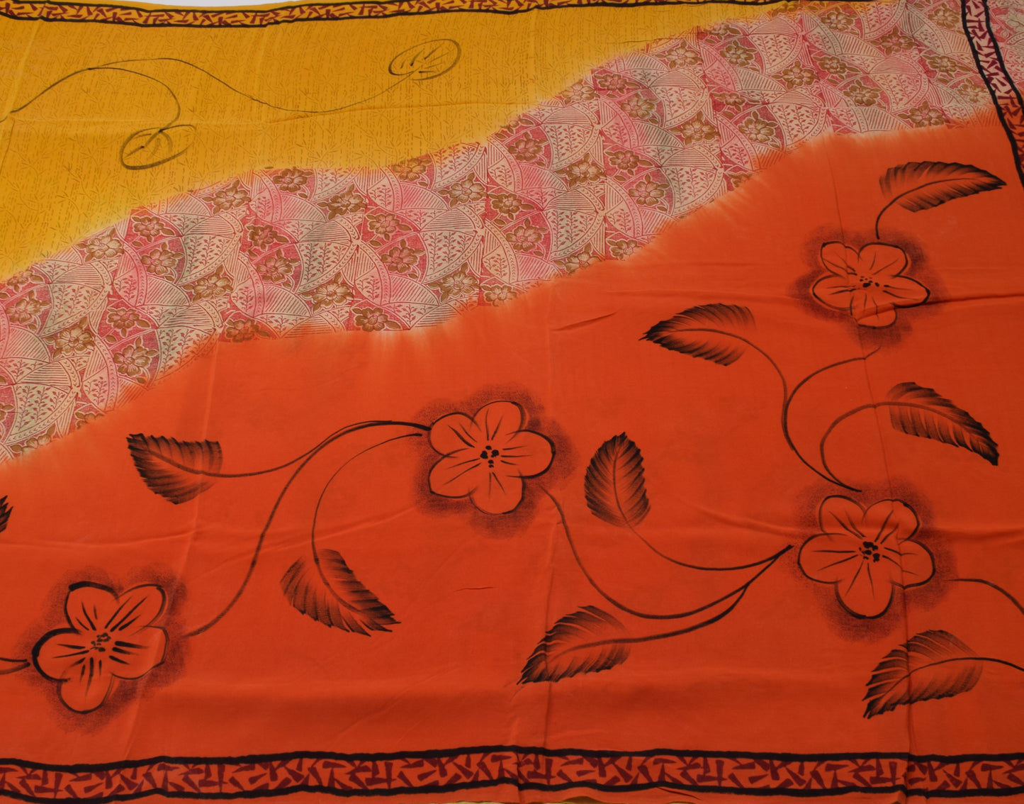 Sushila Vintage Multi-Color Saree Pure Crepe Silk Printed 5 Yard Soft Fabric