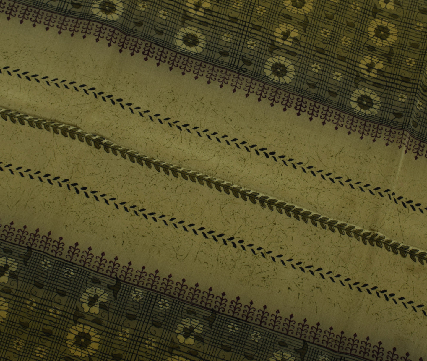 Sushila Vintage Indian Saree 100% Pure Crepe Silk Printed Floral Soft Fabric