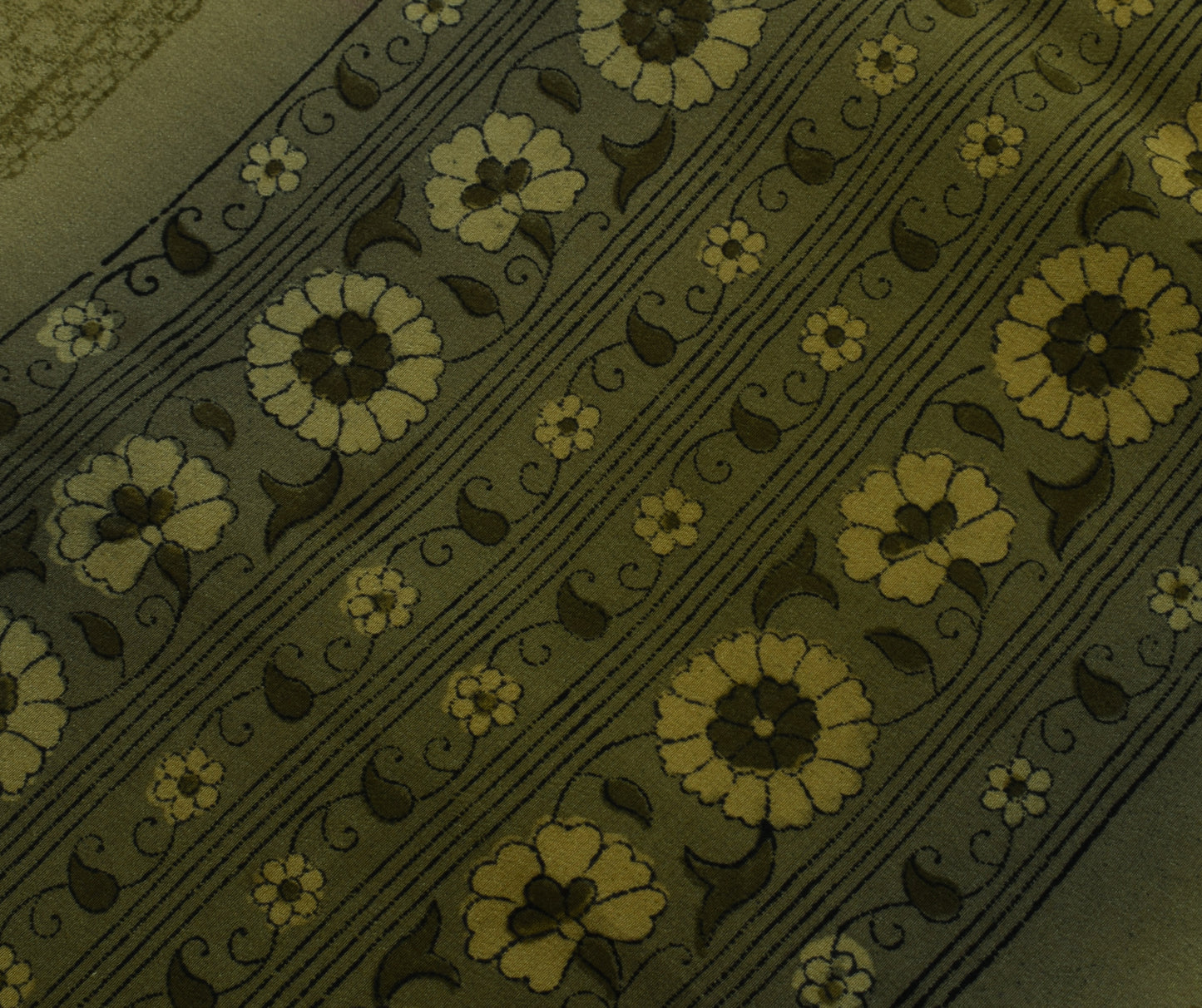 Sushila Vintage Indian Saree 100% Pure Crepe Silk Printed Floral Soft Fabric