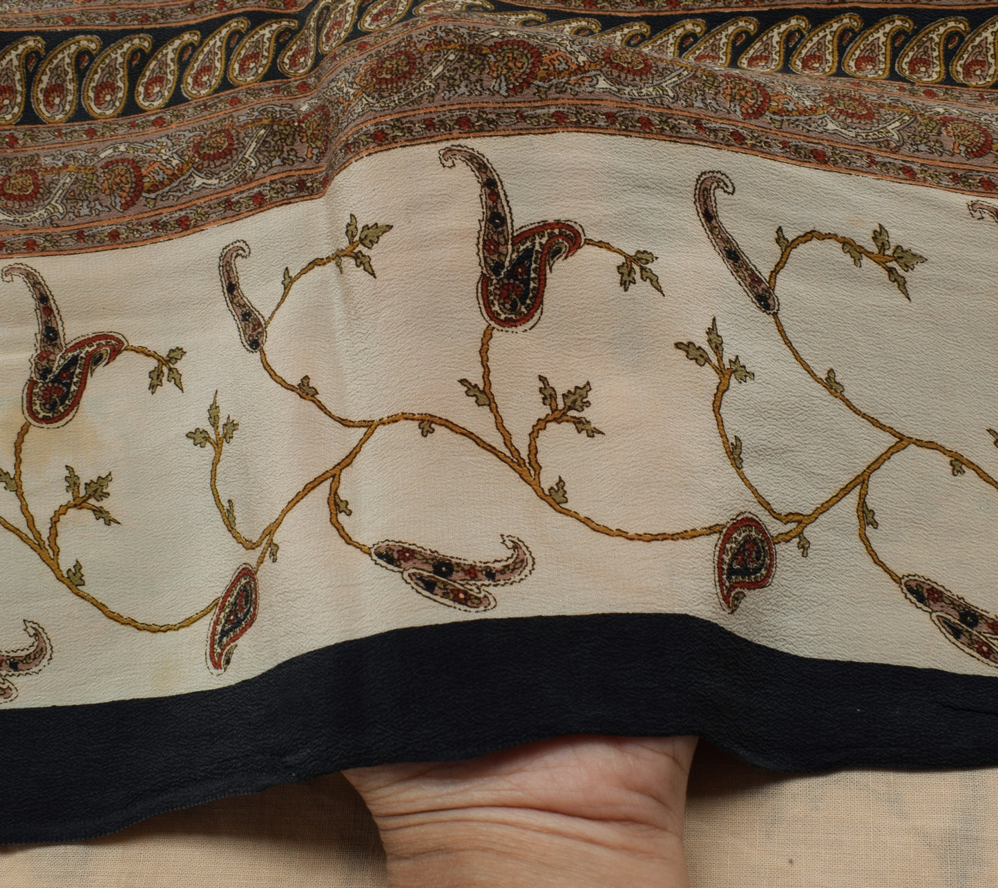 Sushila Vintage Cream Indian Saree 100% Pure Crepe Silk Printed Soft Fabric