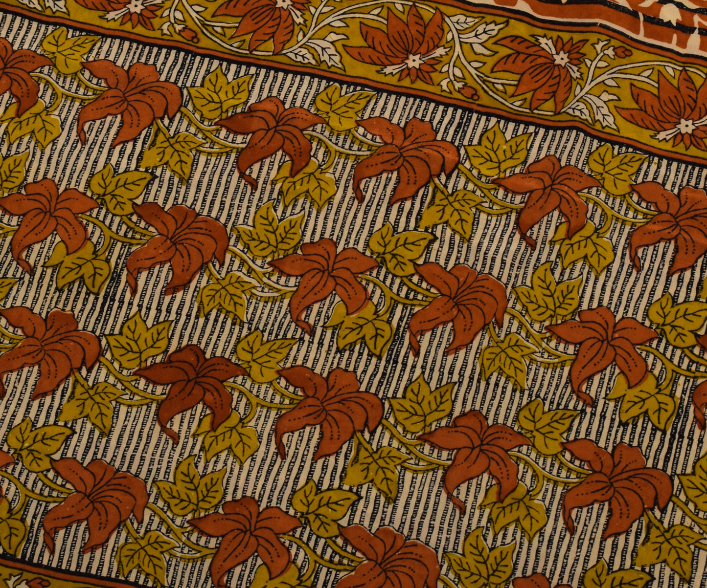 Sushila Vintage Green Saree 100% Pure Crepe Silk Printed Floral Soft Fabric