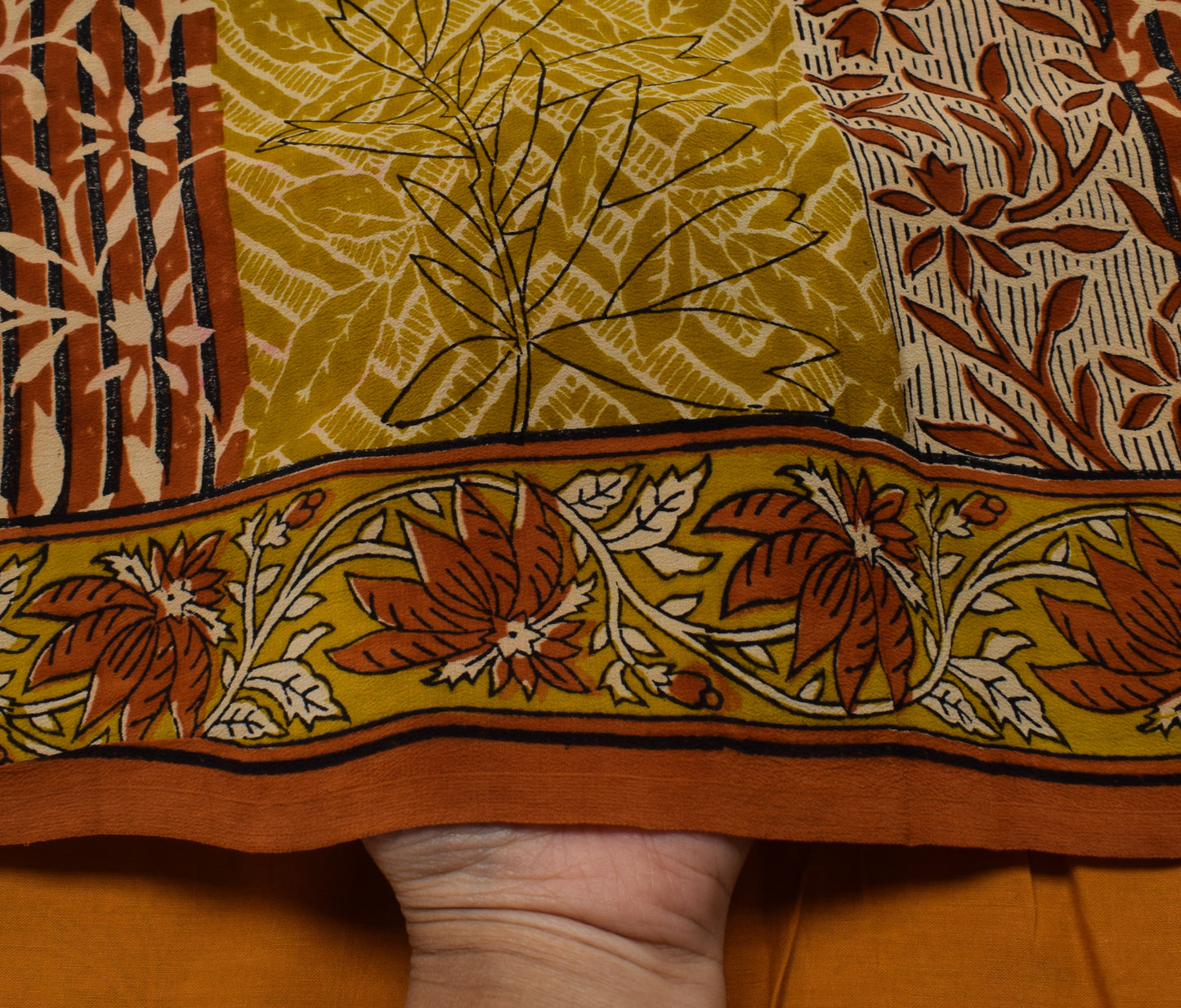 Sushila Vintage Green Saree 100% Pure Crepe Silk Printed Floral Soft Fabric