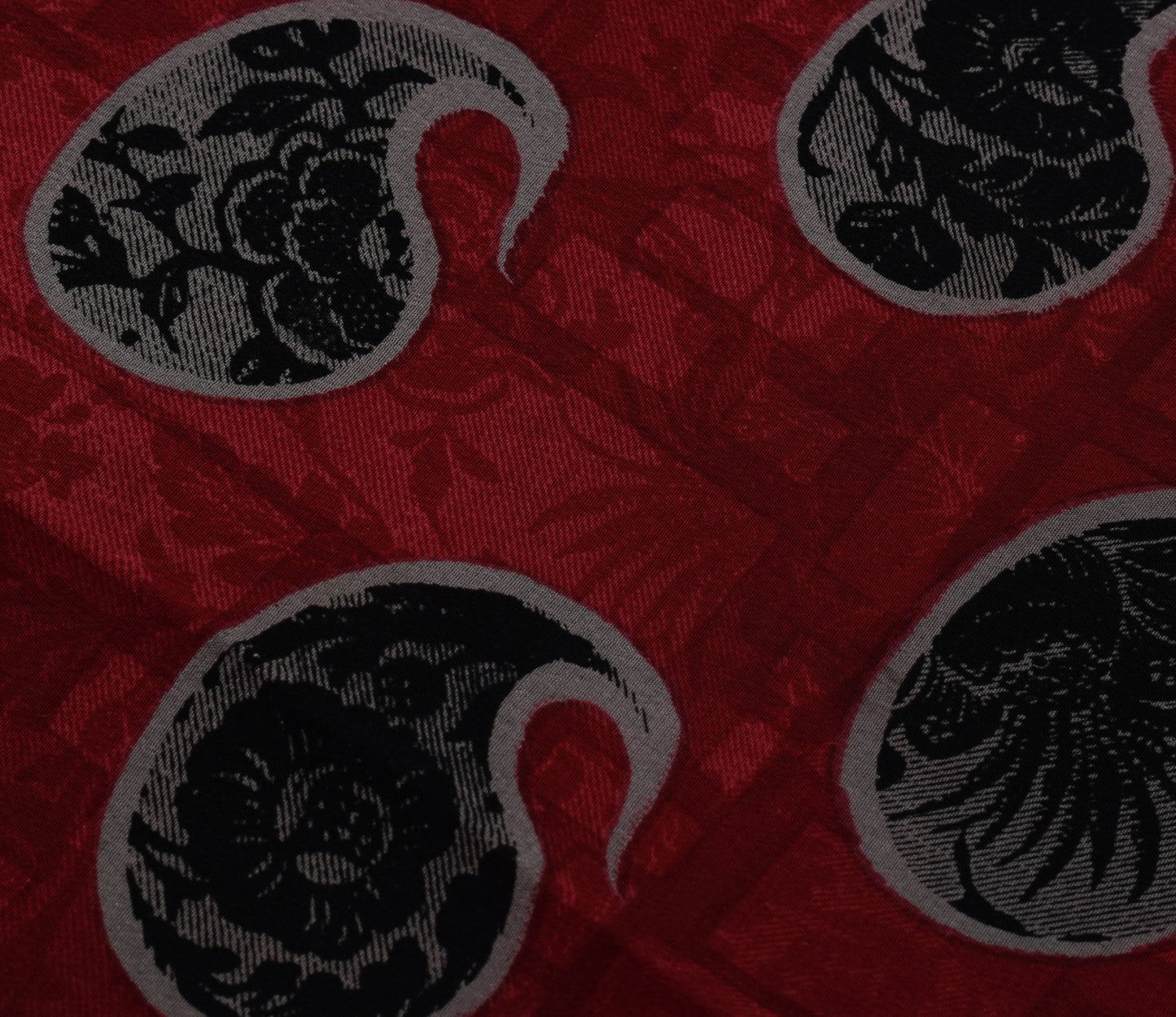 Sushila Vintage Indian Saree 100% Pure Crepe Silk Printed Paisley Soft Fabric