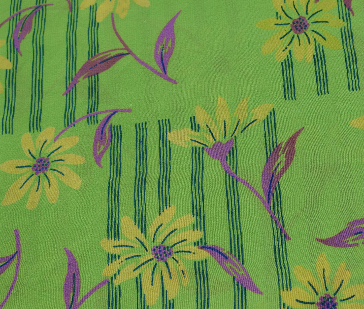 Sushila Vintage Green Saree 100% Pure Crepe Silk Printed Floral Soft Fabric