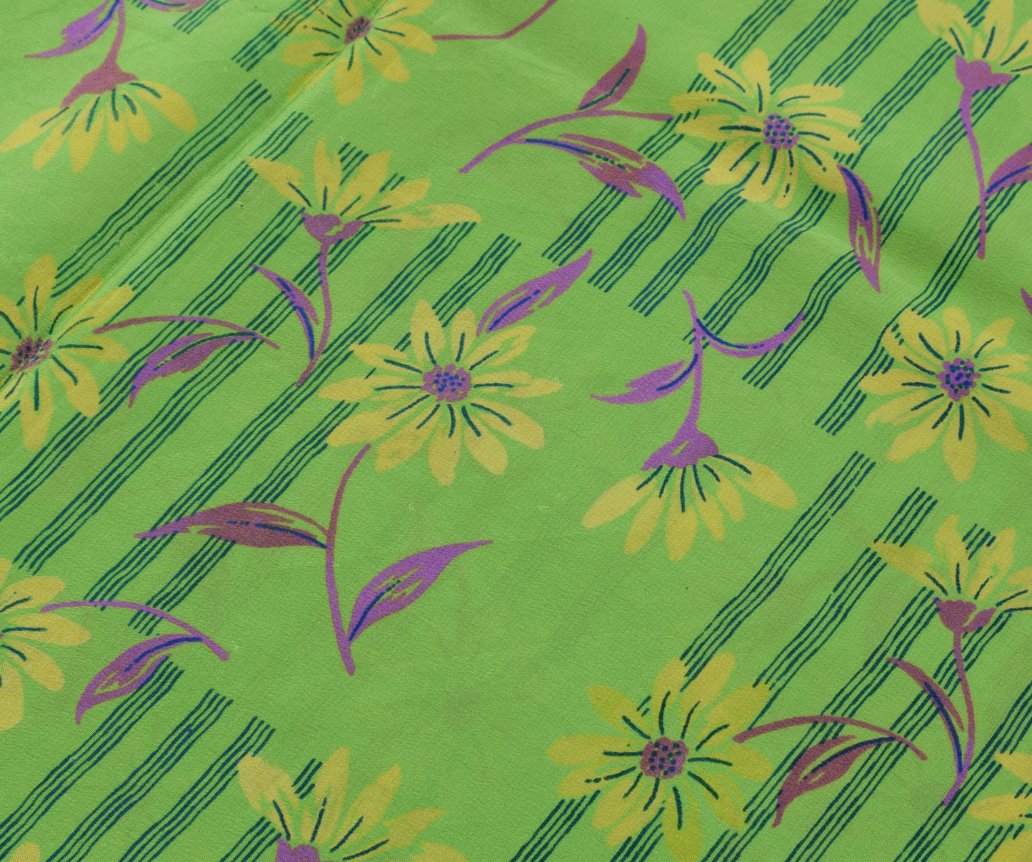 Sushila Vintage Green Saree 100% Pure Crepe Silk Printed Floral Soft Fabric