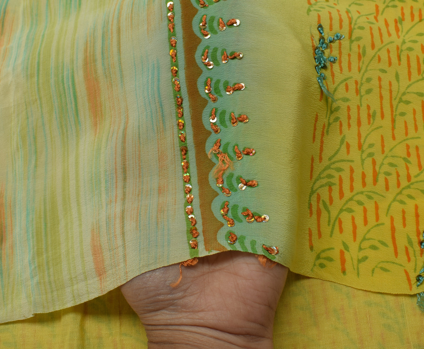 Sushila Vintage Indian Saree 100% Pure Crepe Silk Printed Floral Soft Fabric