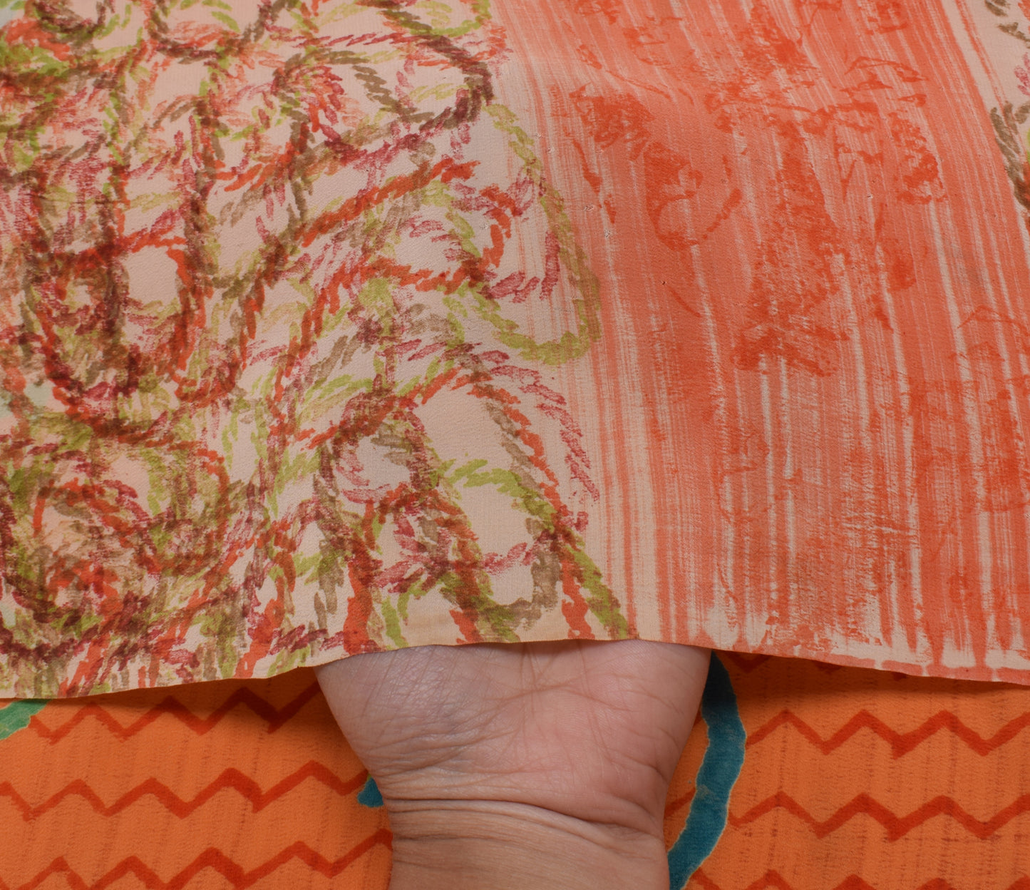 Sushila Vintage Indian Saree 100% Pure Crepe Silk Printed Zig-Zag Soft Fabric