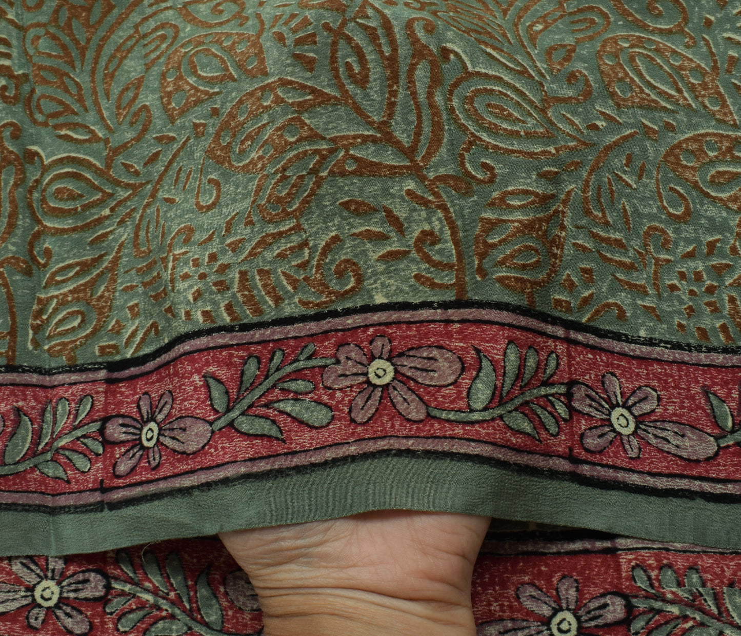 Sushila Vintage Green Saree 100% Pure Crepe Silk Printed Floral Soft Fabric