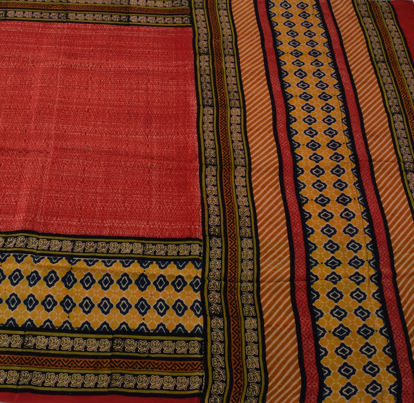 Sushila Vintage Indian Saree 100% Pure Crepe Silk Printed 5 Yard Soft Fabric