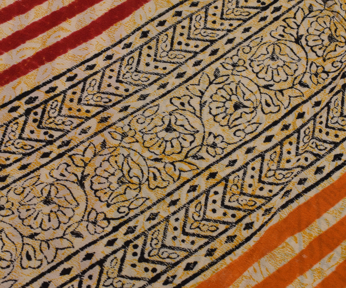 Sushila Vintage Indian Sari 100% Pure Georgette Silk Printed 5 Yd Craft Fabric