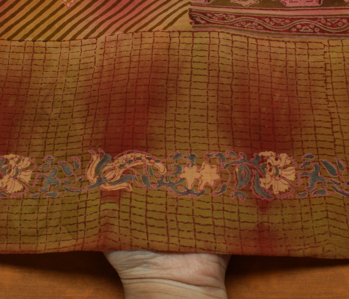 Sushila Vintage Indian Saree 100% Pure Crepe Silk Printed 5 Yard Soft Fabric