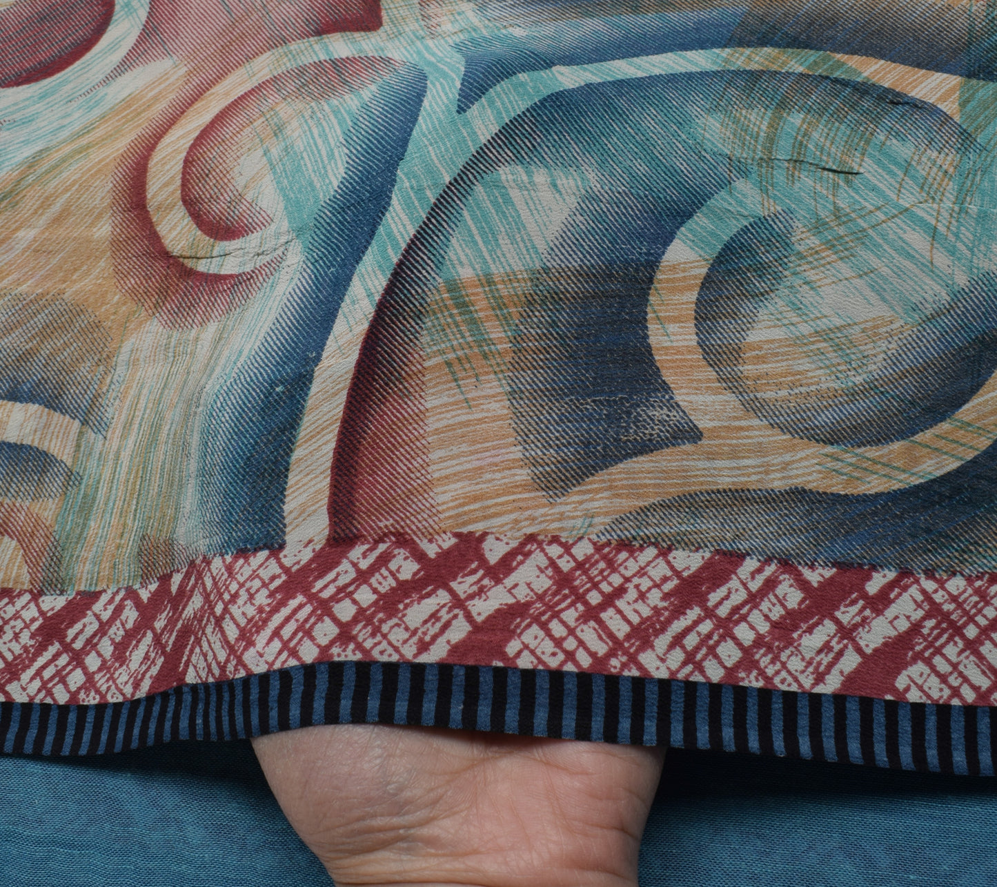 Sushila Vintage Indian Saree 100% Pure Crepe Silk Printed Soft Craft Sari Fabric