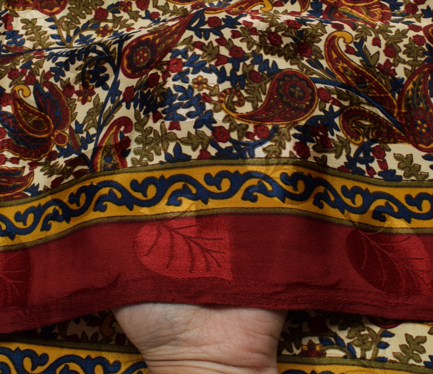 Sushila Vintage Cream Saree Blend Crepe Silk Printed Floral Soft 5 Yard Fabric