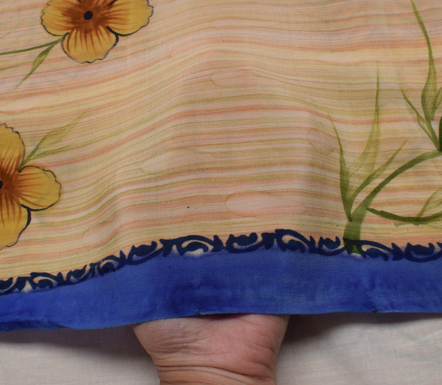 Sushila Vintage Indian Saree 100% Pure Crepe Silk Printed Floral Soft Fabric