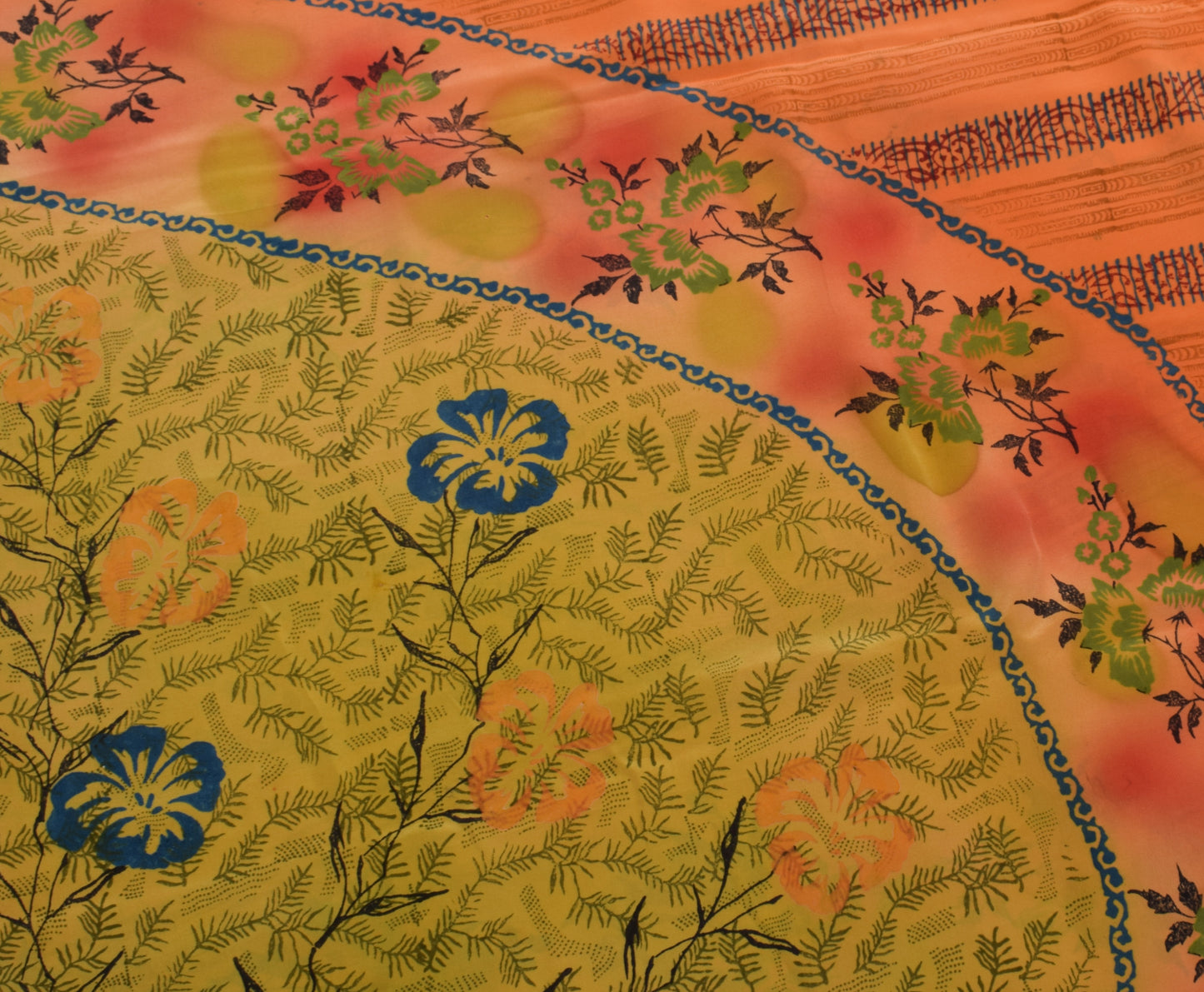 Sushila Vintage Peach Saree 100% Pure Crepe Silk Printed Floral 5 YD Soft Fabric