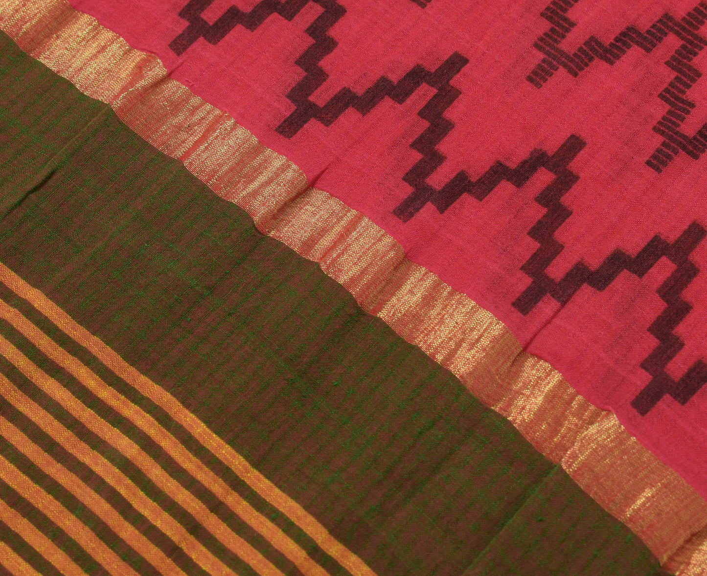 Sushila Vintage Hot Pink Sari 100% Pure Cotton Printed Zig-Zag Soft Craft Fabric