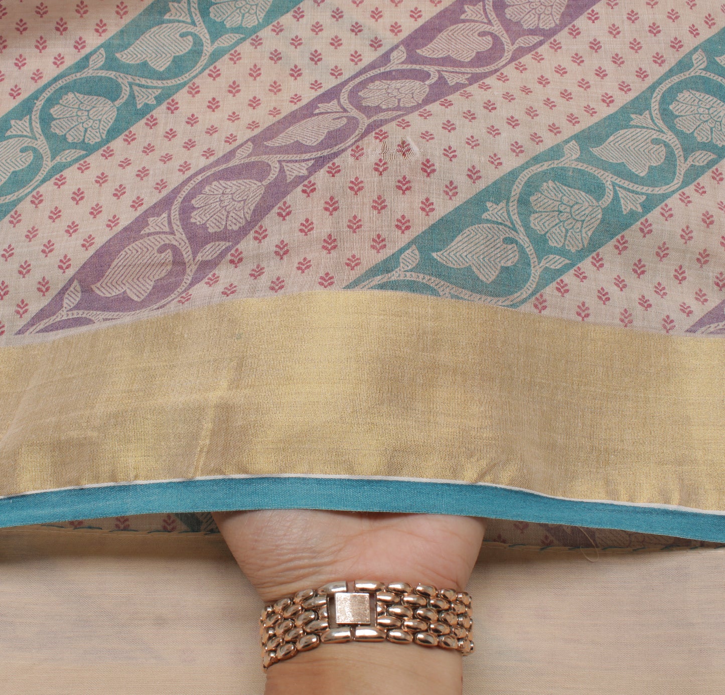 Sushila Vintage Cream Saree 100% Pure Cotton Printed Woven Soft Craft Fabric