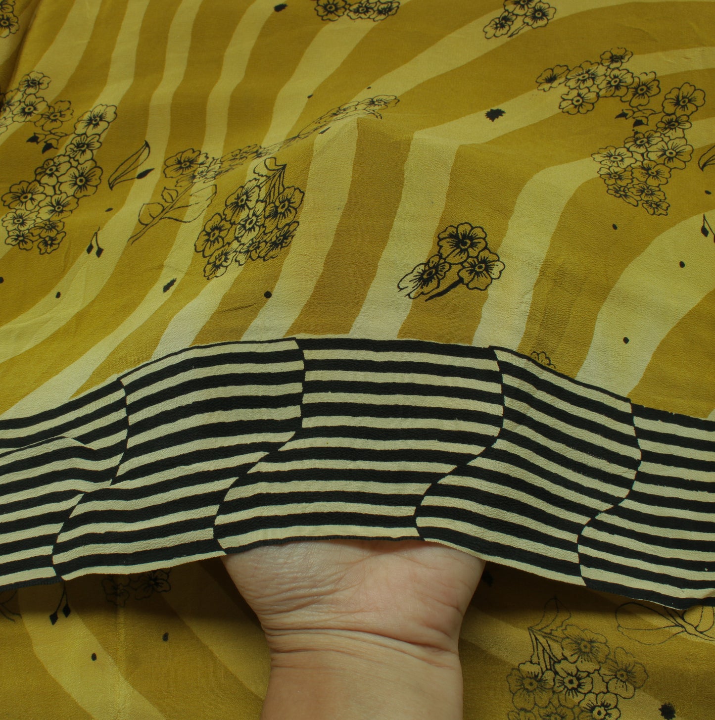 Sushila Vintage Green Saree 100% Pure Crepe Silk Printed Floral Soft Fabric