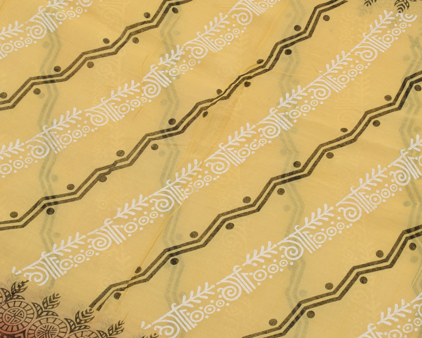 Sushila Vintage Cream Saree 100% Pure Cotton Printed Floral Craft 5 YD Fabric