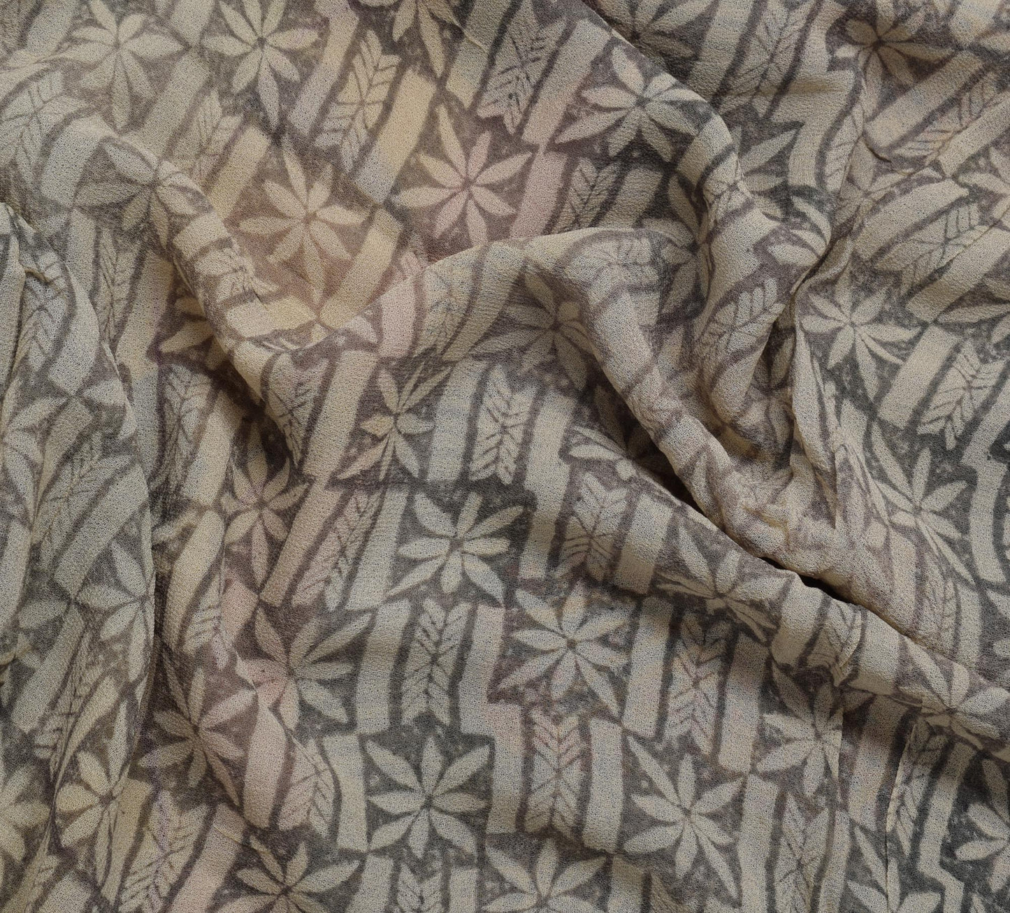 Sushila Vintage Indian Sari 100% Pure Georgette Silk Printed Floral Craft Fabric