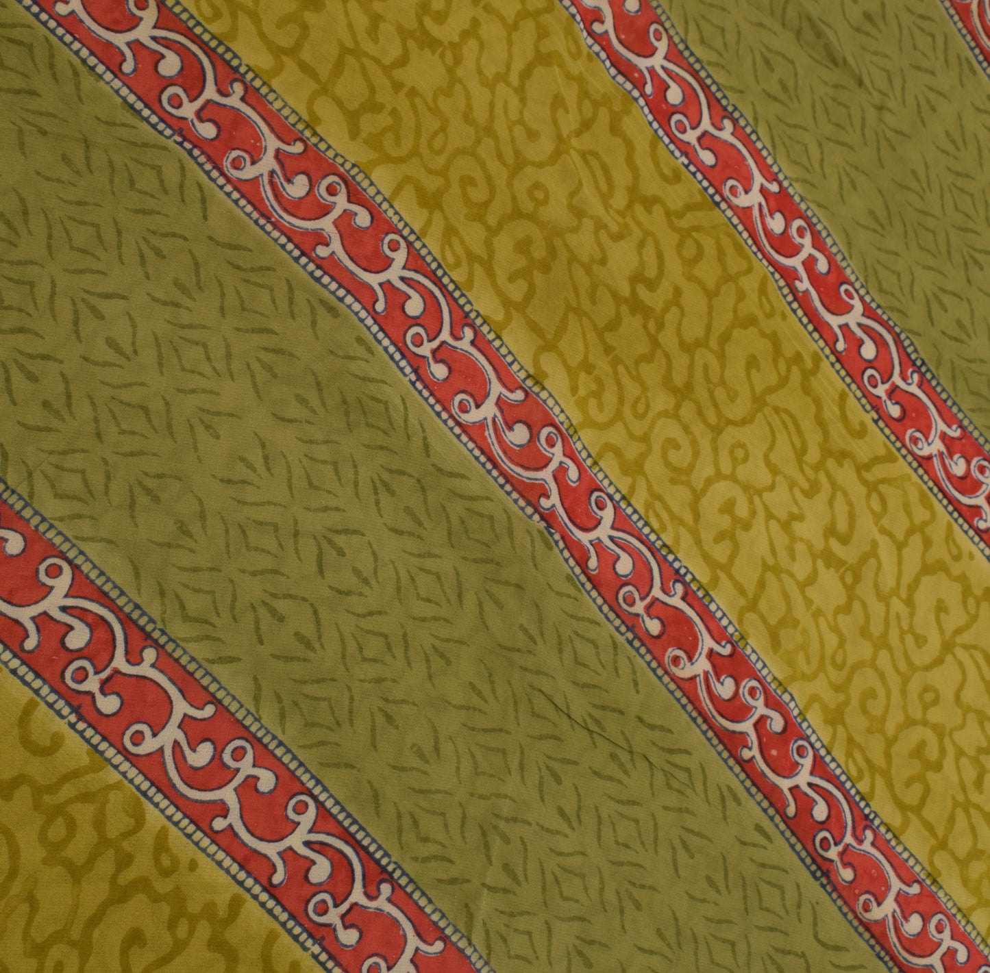 Sushila Vintage Green Saree 100% Pure Georgette Silk Printed Floral Craft Fabric