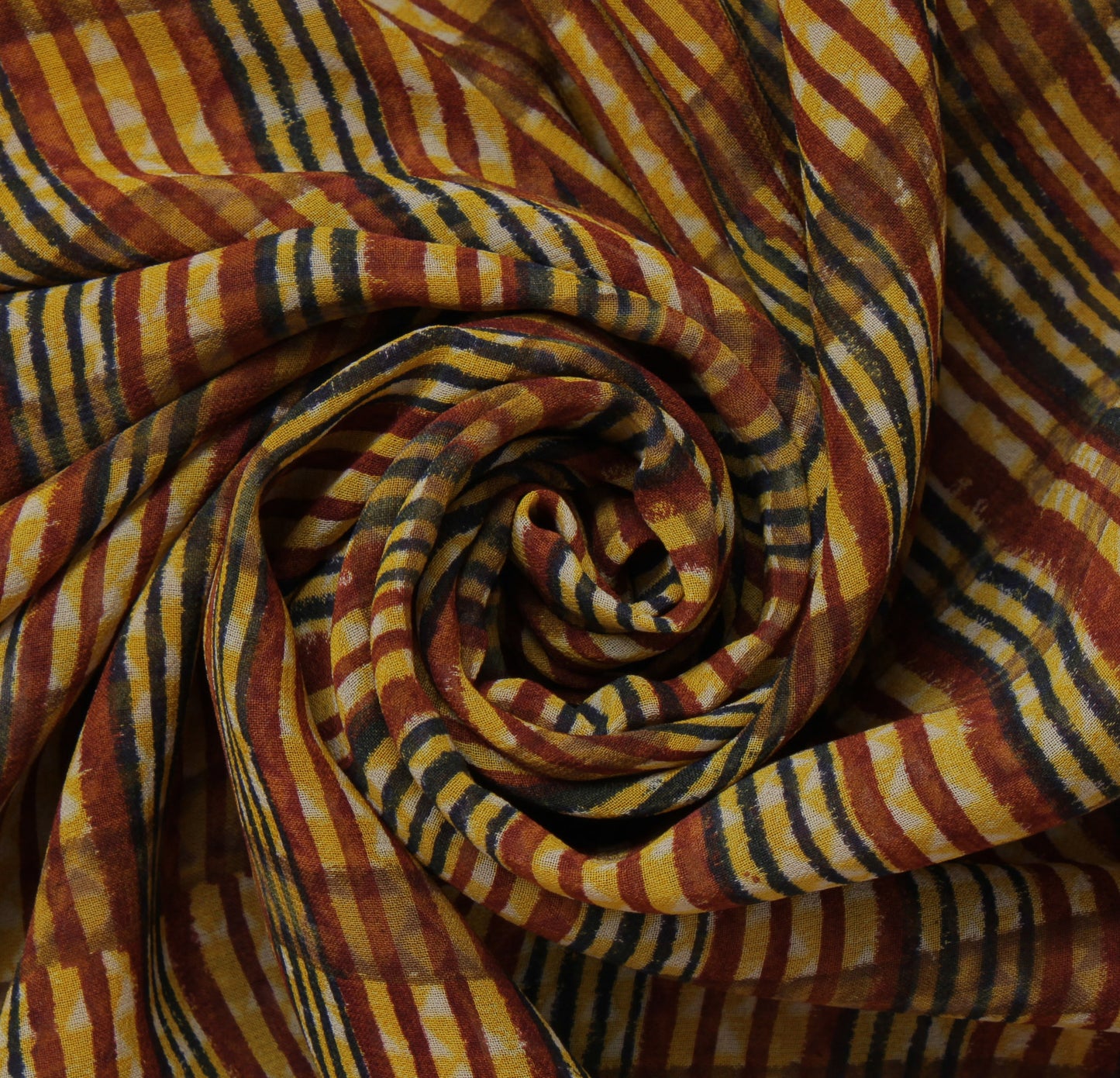 Sushila Vintage Indian Sari 100% Pure Georgette Silk Printed 5 Yard Craft Fabric