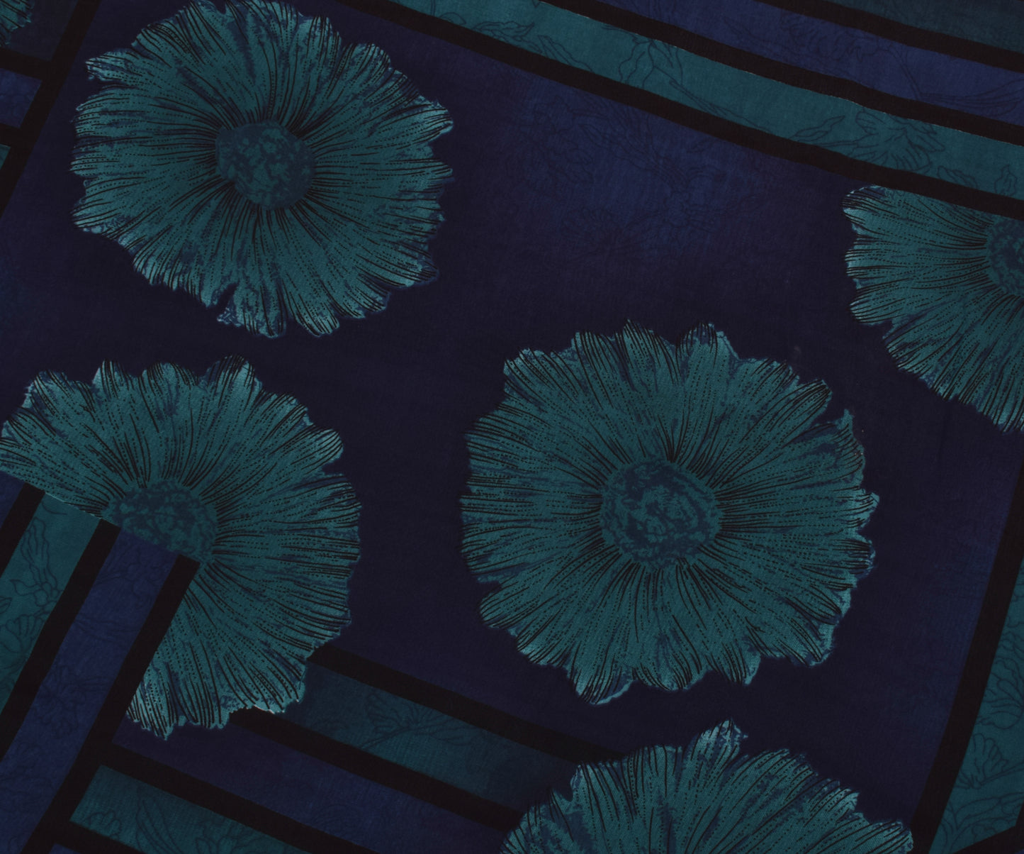 Sushila Vintage Indian Saree Blend Georgette Silk Printed 5 Yard Craft Fabric