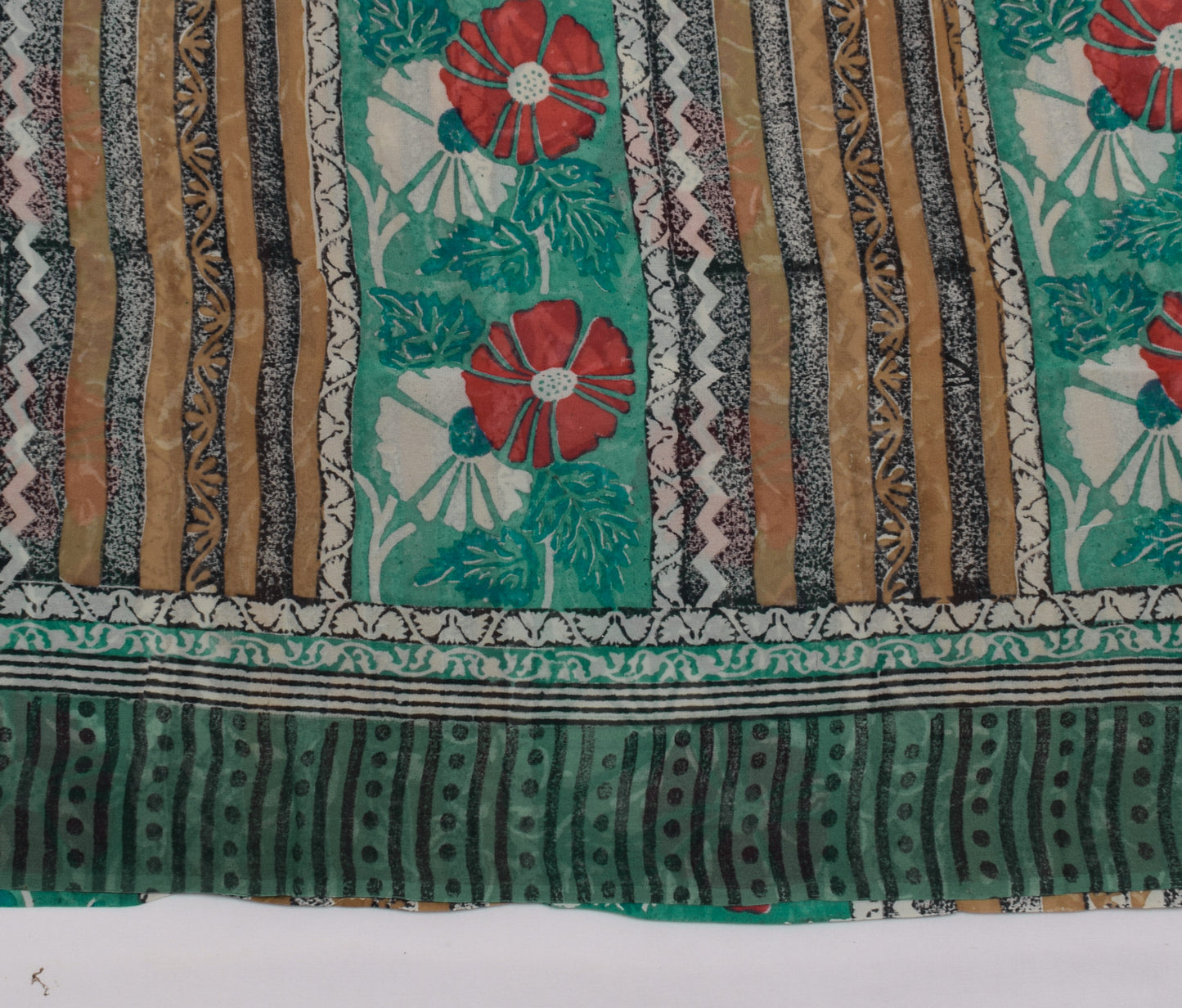 Sushila Vintage Indian Saree Pure Georgette Silk Printed Floral Craft Fabric