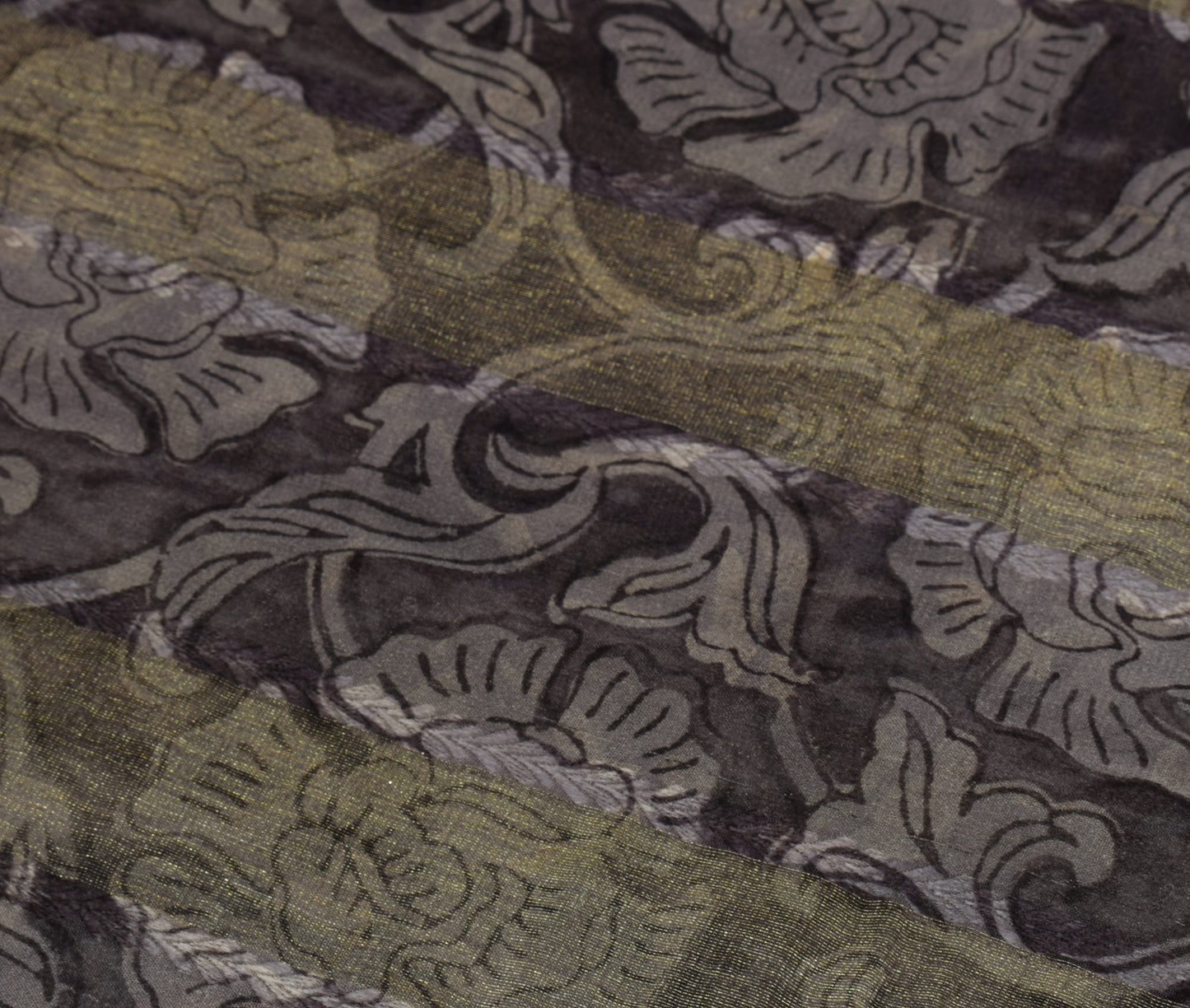 Sushila Vintage Indian Sari 100% Pure Georgette Silk Printed Floral Craft Fabric