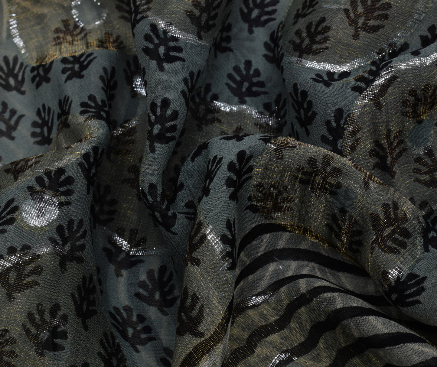 Sushila Vintage Indian Saree Pure Georgette Silk Printed 5 Yard Craft Fabric