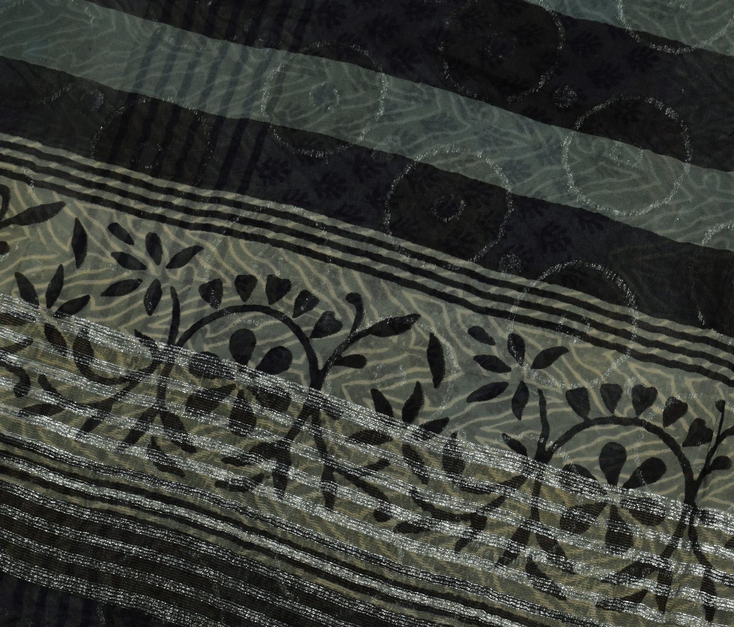 Sushila Vintage Indian Saree Pure Georgette Silk Printed 5 Yard Craft Fabric