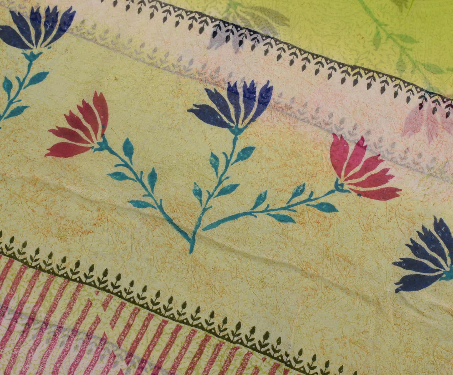 Sushila Vintage Indian Saree Pure Georgette Silk Printed 5 Yard Craft Fabric