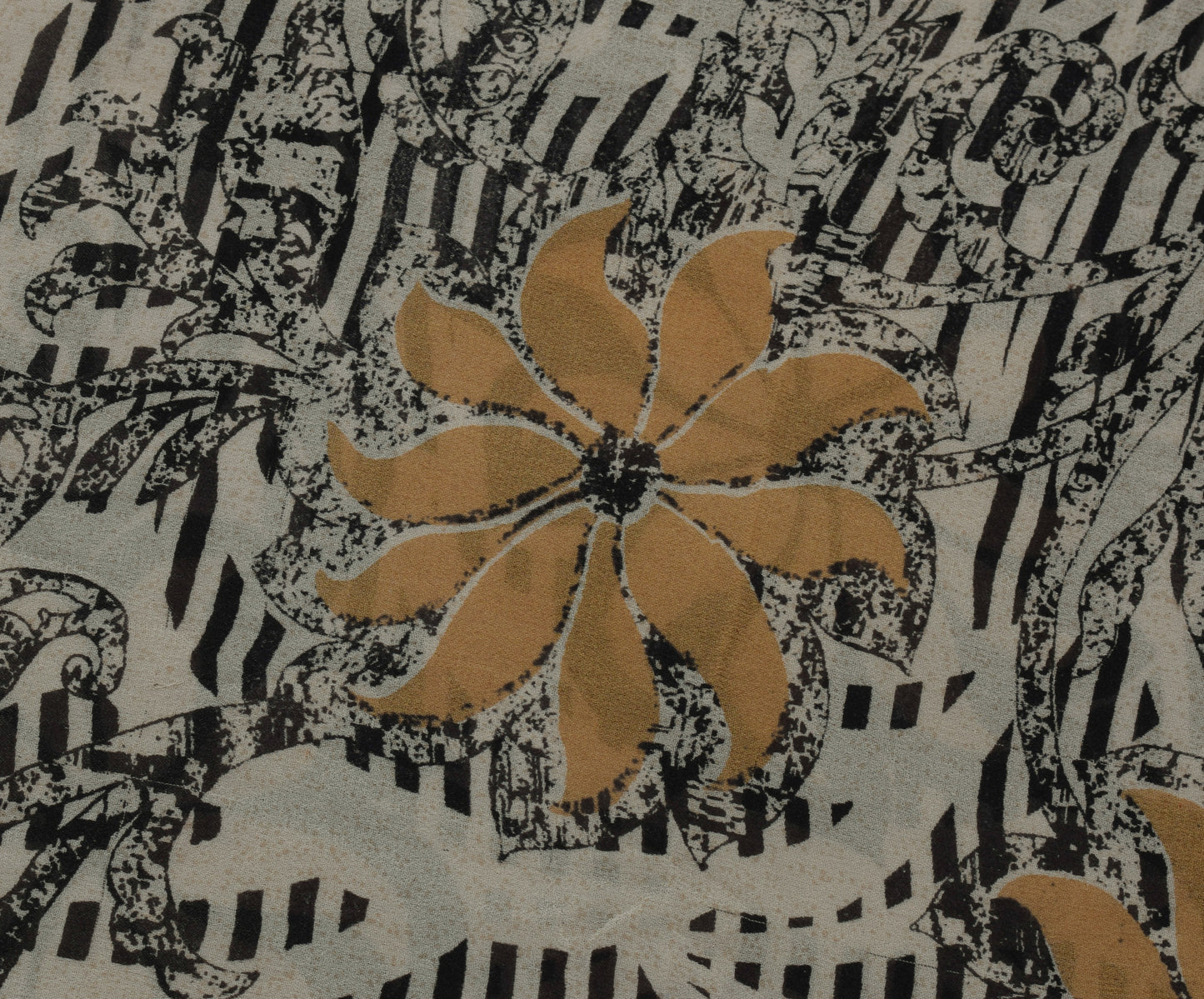 Sushila Vintage Saree 100% Pure Georgette Silk Printed Floral 5 YD Craft Fabric