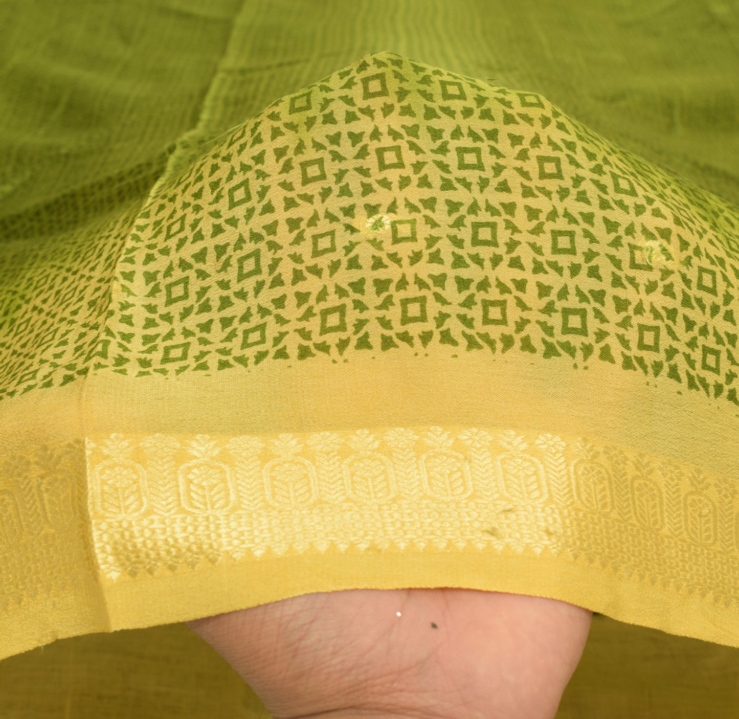 Sushila Vintage Green Saree 100% Pure Silk Printed Floral 5 YD Soft Craft Fabric