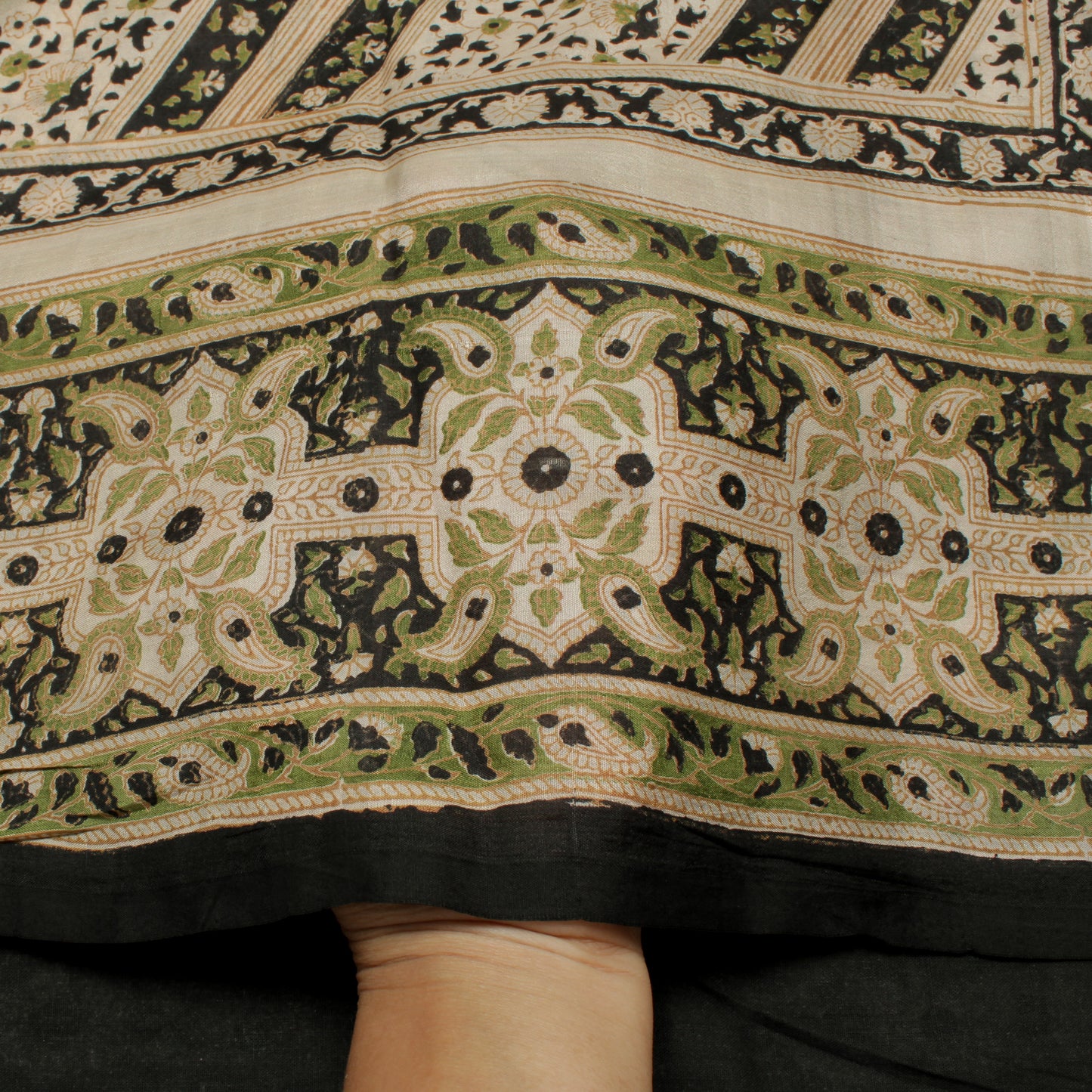 Sushila Vintage Indian Saree 100% Pure Silk Printed Floral Soft Craft Fabric