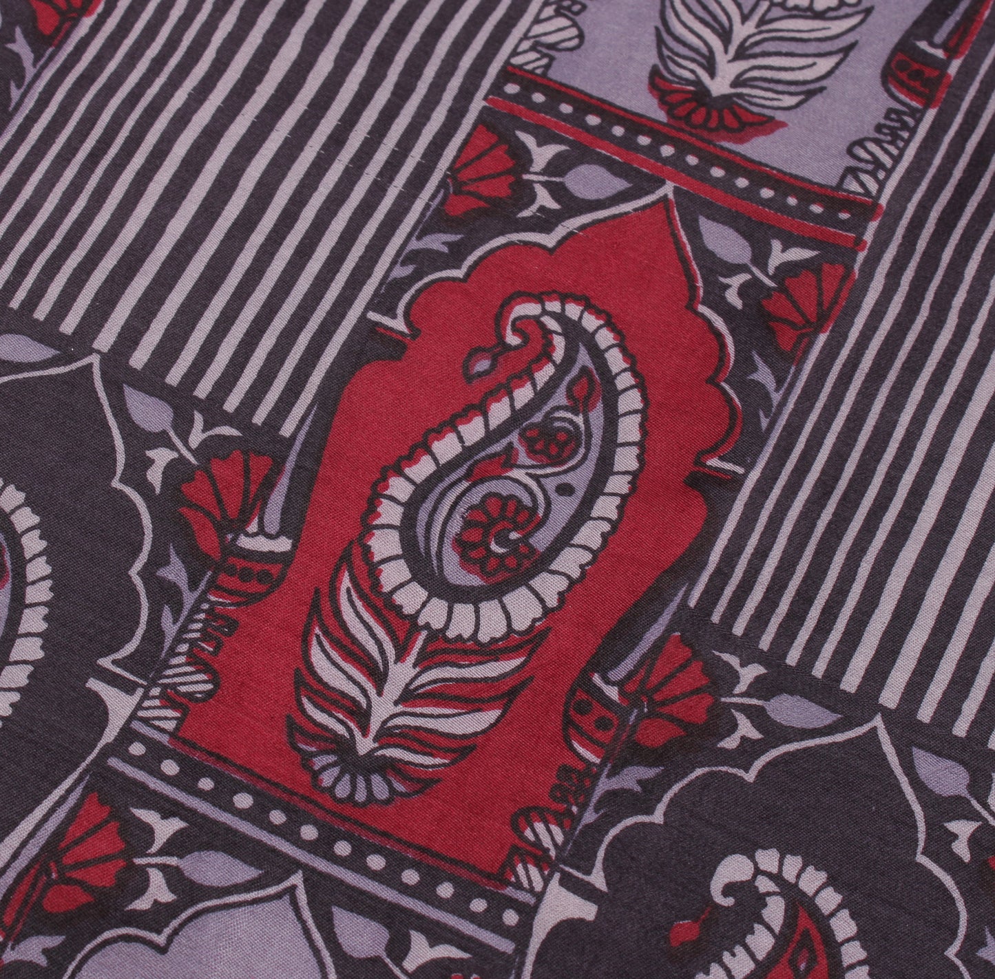 Sushila Vintage Indian Saree 100% Pure Silk Printed Paisley Soft Craft Fabric