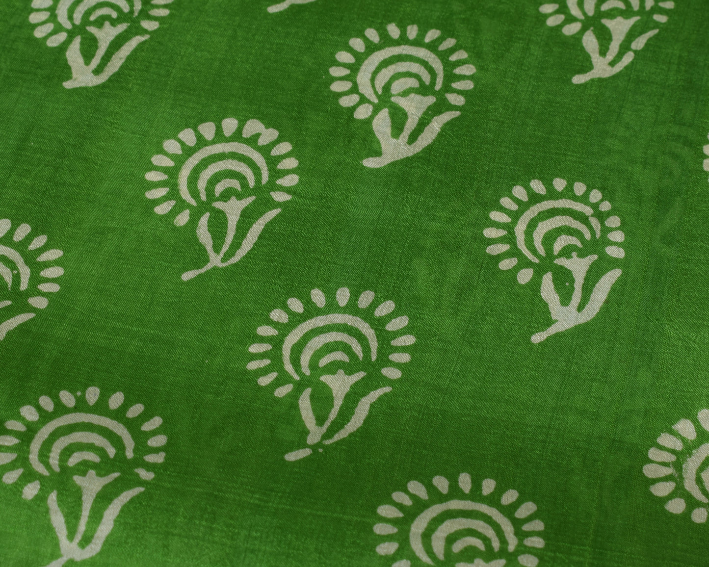 Sushila Vintage Indian Saree 100% Pure Silk Printed Floral Soft Craft Fabric