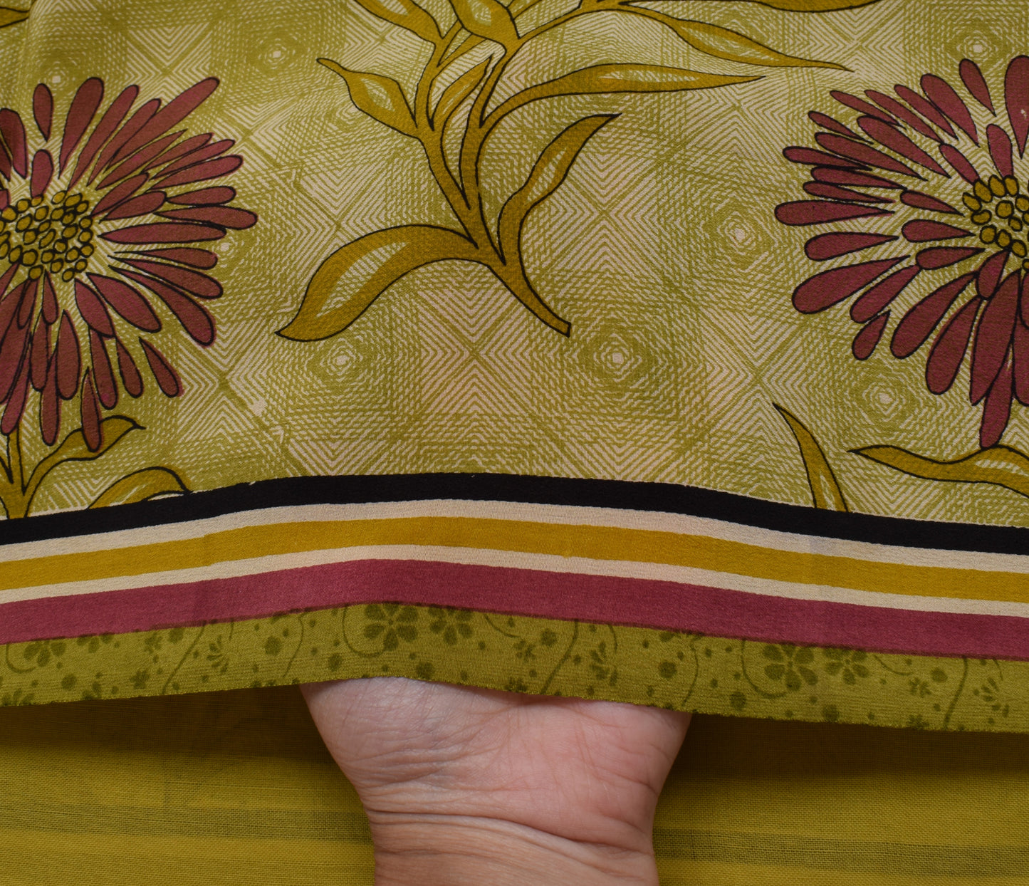 Sushila Vintage Green Saree 100% Pure Crepe Silk Printed Floral Soft Fabric